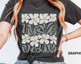 Retro Daisy Shirt: Comfort Colors Floral Tee, Gift for Mom