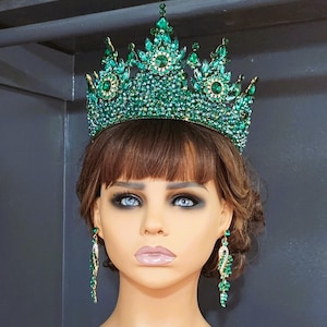 Large Tall Green Quinceanera Crown, Bridal Tiara, Wedding Crown, Emerald Green Crystal Crown, Wedding Tiara, Quinceanera Corona