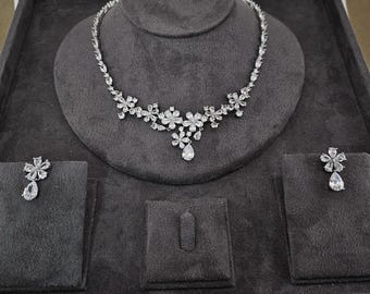 Swarovski Crystal Luxury Flower Teardrop Diamond/Crystal Necklace, Bridal Necklace Set, Bridal Jewelry, Statement Necklace Set