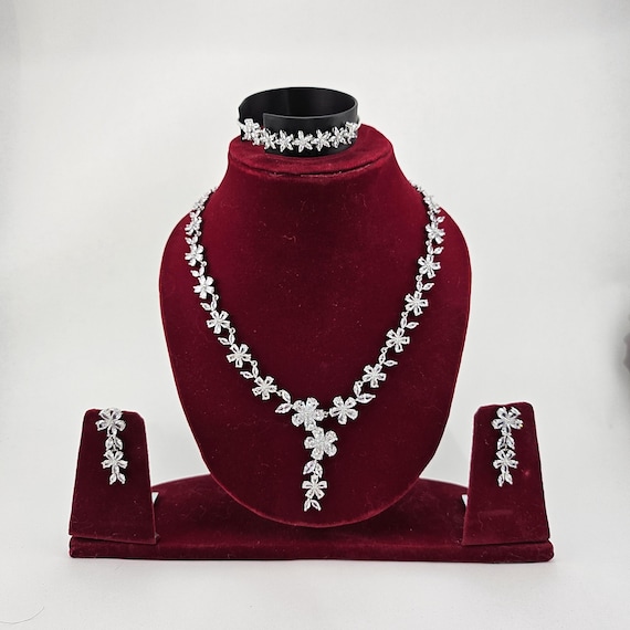 Swarovski Crystal Flower Wedding Jewelry Set: Bridal Necklace & Earrings