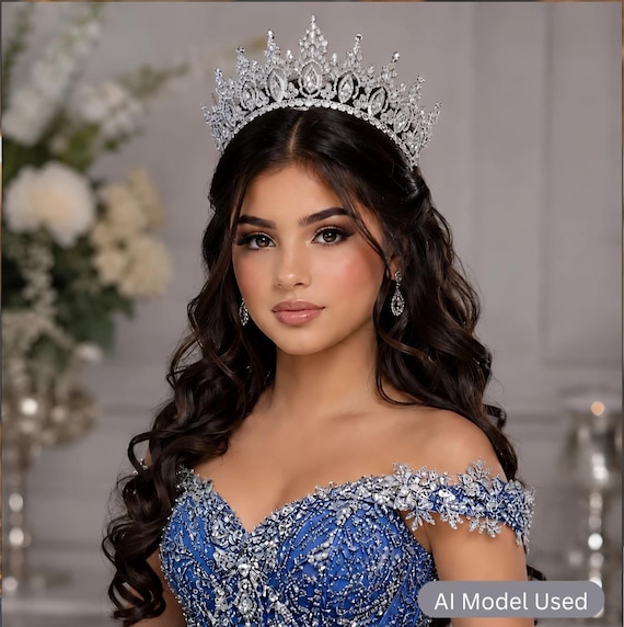 Silver Swarovski Crystal Quinceanera Crown, Silver Bridal Crown, Silver Corona de 15 Ano, Silver Quinceanera Crown, Swarovski Bridal Tiara