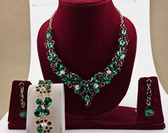 Emerald Green Crystal Jewelry Set: Gold Wedding Necklace, Earrings, Bracelet