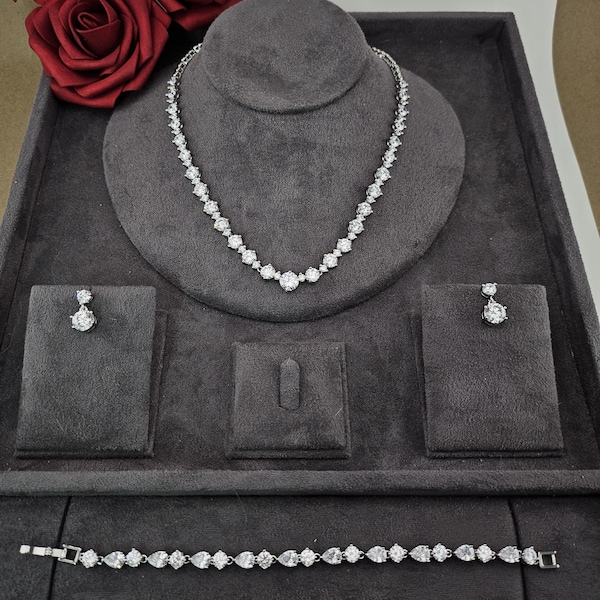 Swarovski Crystal Necklace Minimalist Women Necklace and Earring Set Delicate Wedding Necklace & Earrings Set