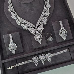 Swarovski Crystal Wedding Necklace, Silver Wedding Jewelry for Bride, Silver Bridal Jewelry, Crystal Bridal Necklace, Statement Jewelry Set