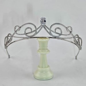Silver Oval Crystal Quince Tiara, Crystal Bridal Crown, Dainty Wedding Tiara,  Birthday Wedding Diadem for Prom Pageant Quinceanera Crown