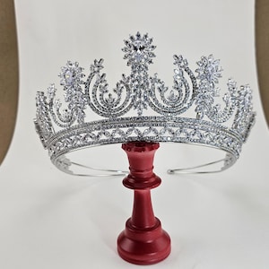 Silver Crown Quinceanera Tiara, Bridal Crown, Crystal Tiara Corona de 15 Ano, Silver Quinceanera Tiara, Regal Swarovski Crystal Bridal Tiara