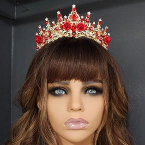 Bridal Tiara, Red Quinceanera Crown, Custom Gold Red Tiara Wedding Crown, Red Corona de 15 Ano, Red Princess Tiara Crystal Crown