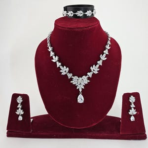 Swarovski Crystal Luxury Flower Teardrop Diamond/Crystal Necklace, Bridal Necklace Set, Bridal Jewelry, Statement Necklace Set ~ 1492