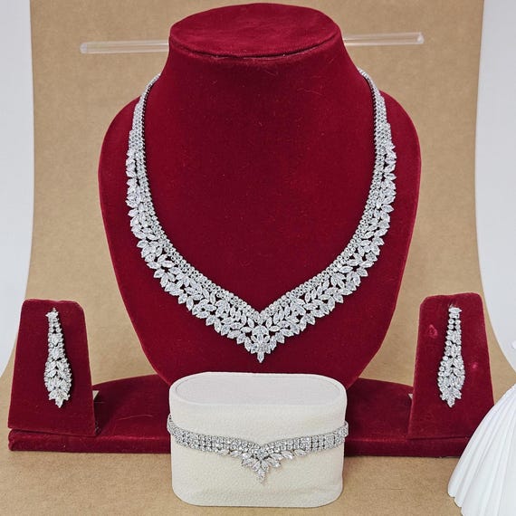 Swarovski Crystal Bridal Jewelry Set: Platinum Plated Necklace, Earrings, Bracelet