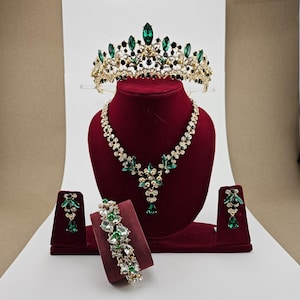Quinceañera Crown with Necklace & Earrings | Green Crystal Tiara Set | Swarovski Bridal Tiara | Bridesmaid Headband | Wedding Jewelry