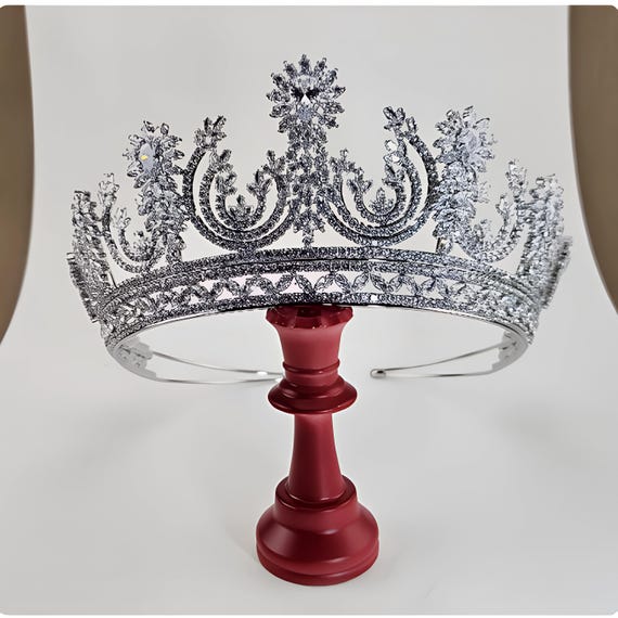 Silver Swarovski Tiara Crystal Crown for Wedding : Regal Bridal Tiara