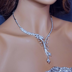 Swarovski Crystal Shimmering Leaf Veil Diamond/Crystal Necklace Set, Bridal Necklace Set, Bridal Jewelry Statement Wedding Necklace Earrings