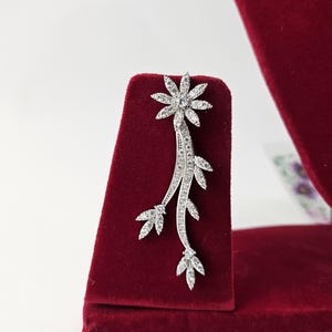 Shooting Stars Swarovski Crystal Necklace and earring set for Brides, Quinceanera and special occasions.