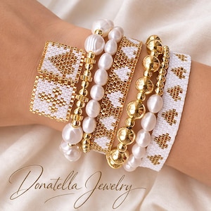 Pulseira Miyuki com contas em formato de coração, pulseira boho ajustável para usar em conjunto com outras pulseiras, várias opções de cores.