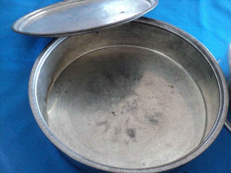 Vintage 60/'s Aluminum Cake and Pie Carrier