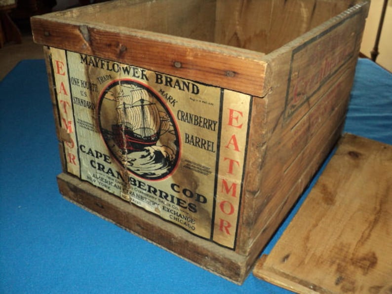 Vintage Wooden Cranberry Box/Crate Holiday Brand Eatmor Cape Cod Cranberries 