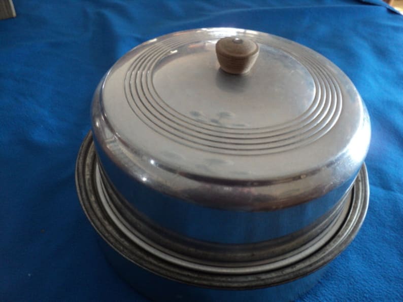 Vintage 60/'s Aluminum Cake and Pie Carrier
