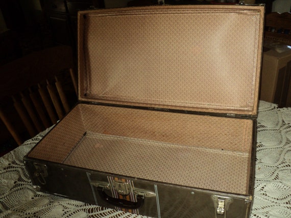 Antique Vintage Metal Suitcase--Luggage--Trunk-- … - image 5