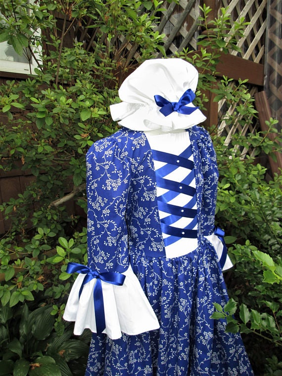 blue colonial dress 2024 Renaissance Colonial Antique Blue Floral Gothic Victorian Dress Women Masquerade Ball Gown Theater Clothing
