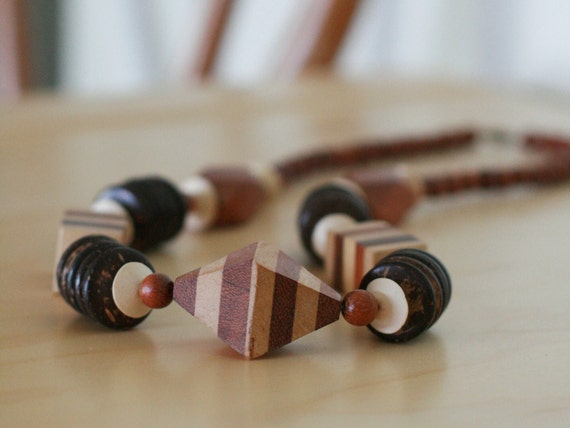 Vintage Chuncky Wood Bead Necklace - image 2