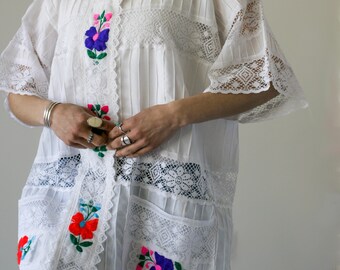 Vintage Mexican White Embroidered Button Down Pintuck Cotton Cover Up Tunic Blouse