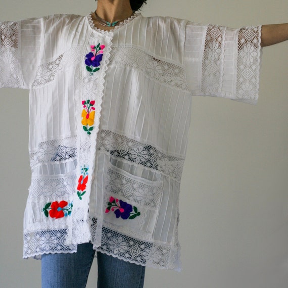 Vintage Mexican White Embroidered Button Down Pin… - image 2