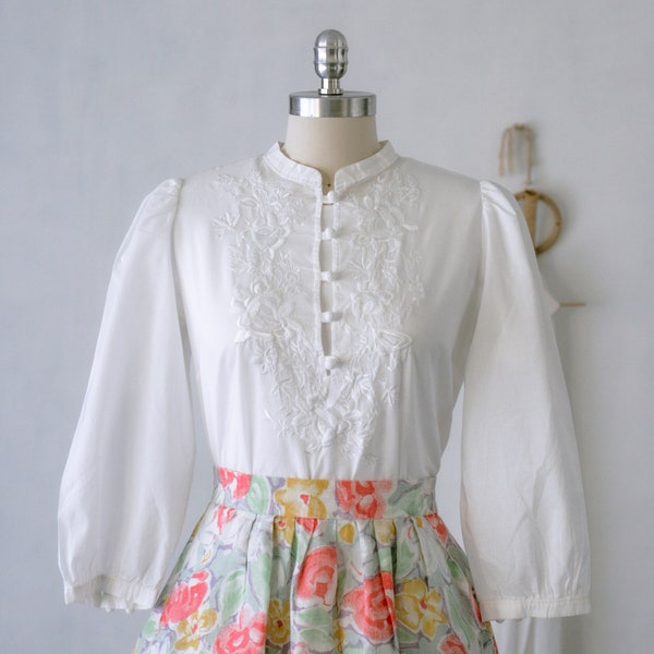 Vintage White Embroidered Gauzy Cotton Peasant Blouse/Puff Sleeve