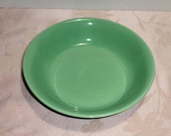 Rare Vintage Universal Potteries USA Camwood Ivory GREEN Soup Bowl