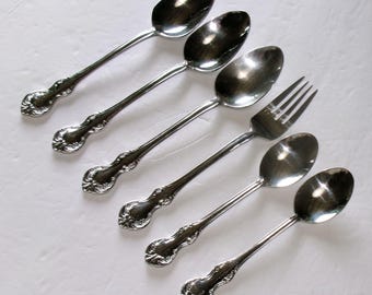 Wallace CAMDEN 18/10 Stainless Flatware Salad Fork Soup Spoon Teaspoon Floral Scrolls