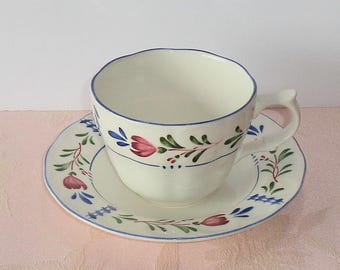 Nikko AVONDALE Cup & Saucer Provincial Designs Red Blue Green Folk Art Flowers