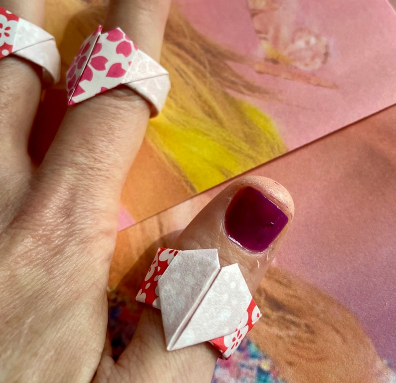 Taylor Swift Inspired Paper Heart Trading Rings Set of 5 patterned sturdy paper rings image 6