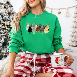 Sweat-shirt amusant avec des poulets de Noël : col rond Holiday Farm Kelly Green