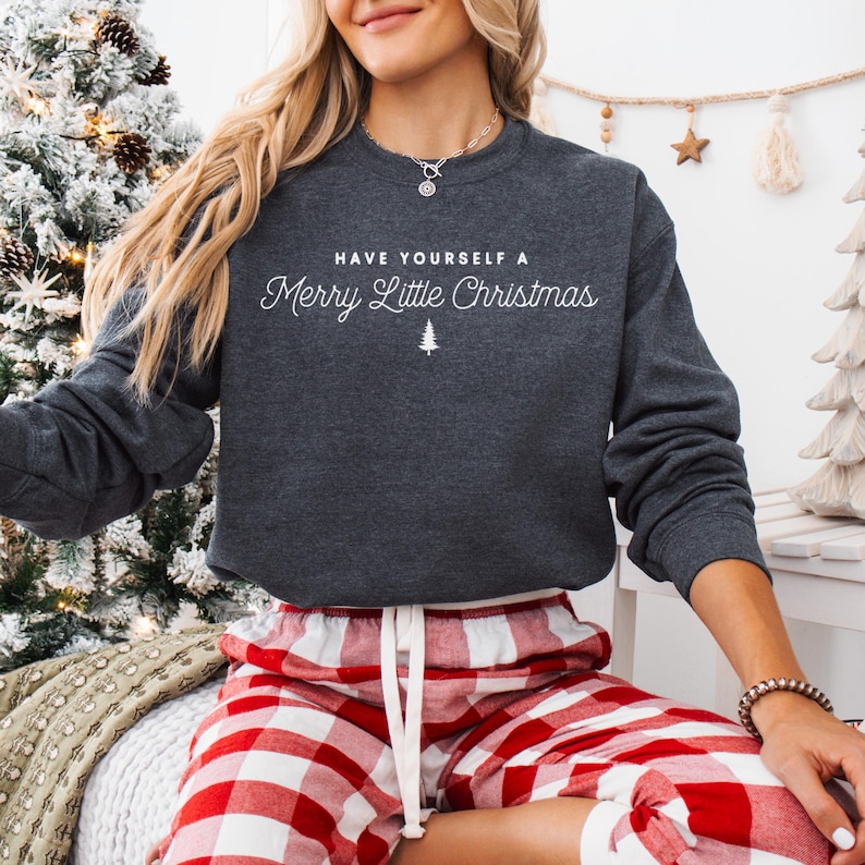 Merry Christmas Sweatshirt: Minimalist Holiday Quote Shirt Heather Dark Gray