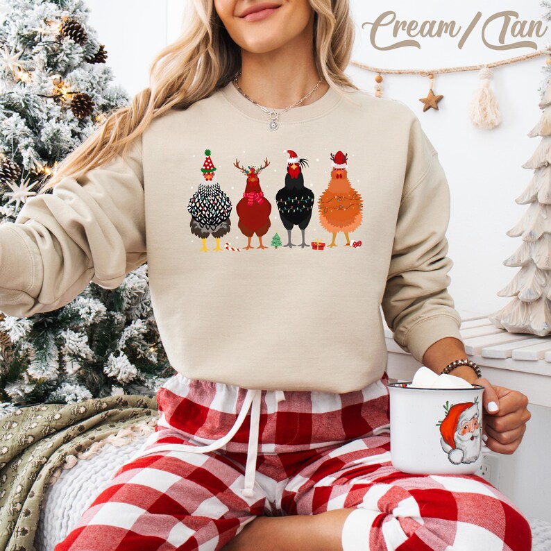 Funny Christmas Chickens Sweatshirt: Holiday Farm Crewneck Cream/Tan