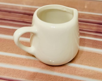 Lenya Mini Milk Jugs – Set of 6 White Ceramic Creamer Pitchers (50ml) for Coffee, Tea & Sauces