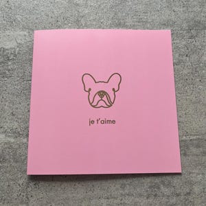 Grußkarte mit französischer Bulldogge ""je t'aime""."