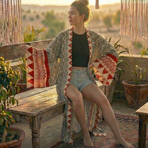 Roter Viskose Kimono Robe, Tribal Geometric Duster, Boho Strand Cover Up