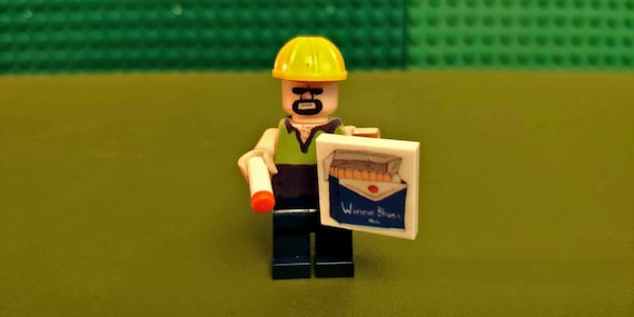 Big Lez Show Minifig Mike Nolan 1