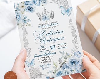 Invitation élégante de Quinceañera espagnole de couronne d’argent, invitation florale de princesse de papillon bleu de bébé, invitation d’anos de mis de coing d’or A22