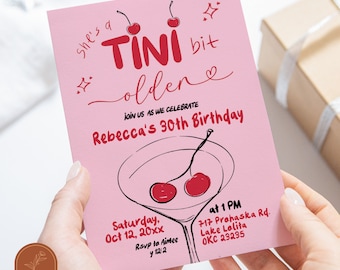 30.a invitación de la mujer del cumpleaños de Cherry Martini, invitación de la mujer del cumpleaños del cóctel rojo rosa, Tini poco mayor, fiesta de treinta cócteles sucios C56