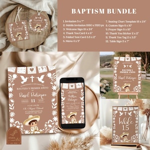 Pode incluir: Pacote de batismo com convites, placas de boas-vindas e cartões de agradecimento. O design inclui uma ilustração de desenho animado de uma criança com um chapéu. O convite tem 12,7 x 17,8 cm.