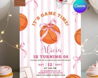 Invitation d'anniversaire rose poudré avec nœud papillon pour fille, thème basket-ball, invitation « C'est l'heure du match ! », modèle Canva modifiable avec rayures originales pour fête d'anniversaire enfant C173