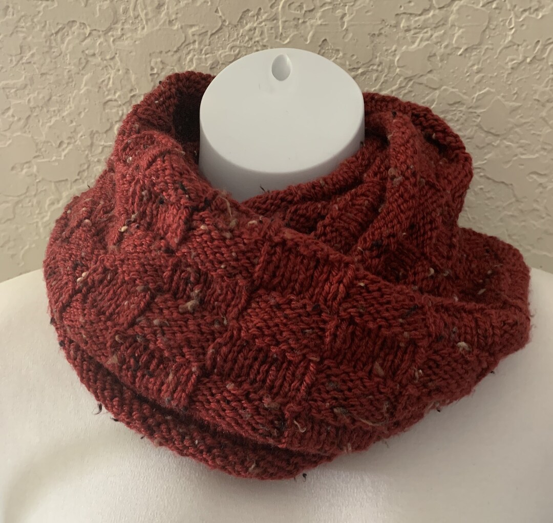 Infinity COWL Hand Knit Acrylic Cranberry With Flecks Scarf Unisex ...