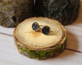 Pendientes de cuero con tachuelas, regalo sencillo hecho a mano para ella, joyería redonda, regalo de aretes minimalistas, regalo reciclado, hecho a mano, colores surtidos