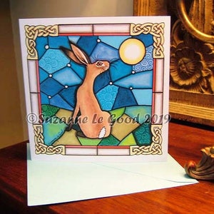 Hase und Mond Kunst Malerei Grüße Geburtstagskarte Glasmalerei Glasfenster Stil pagan original von englischen Künstler Suzanne Le Good