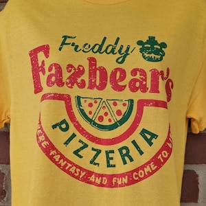 Freddy Fazbear&#39;s Pizzeria Vintage Style Shirt