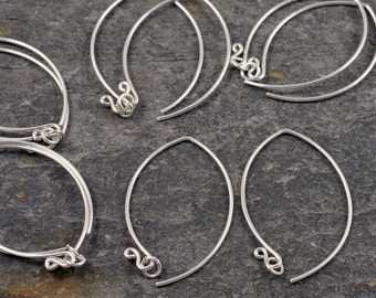 cinq paires de longs crochets d'oreilles éthiques en argent sterling faits à la main