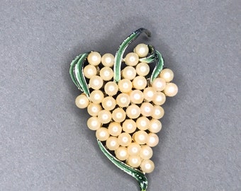 Pearl Grape Cluster Brooch, Vintage Pearls Pin