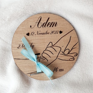 Carte en bois cadeau, porte bracelet de naissance bébé