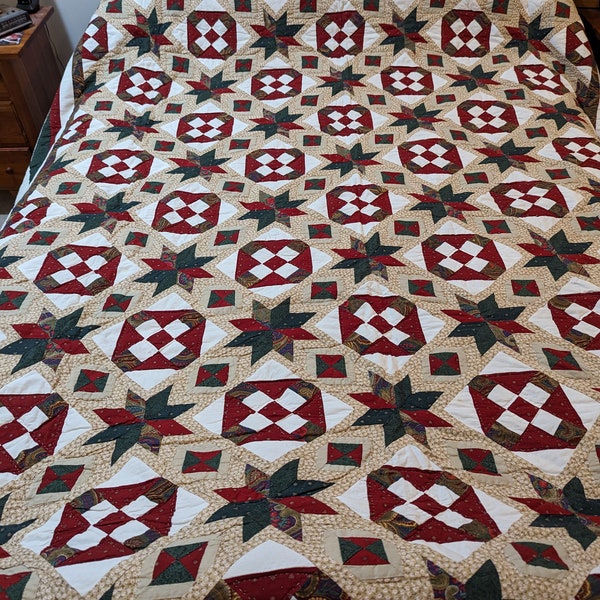 Full Size Bedding, Amish made, handstitched quilt - The Eight Point Stars quilt